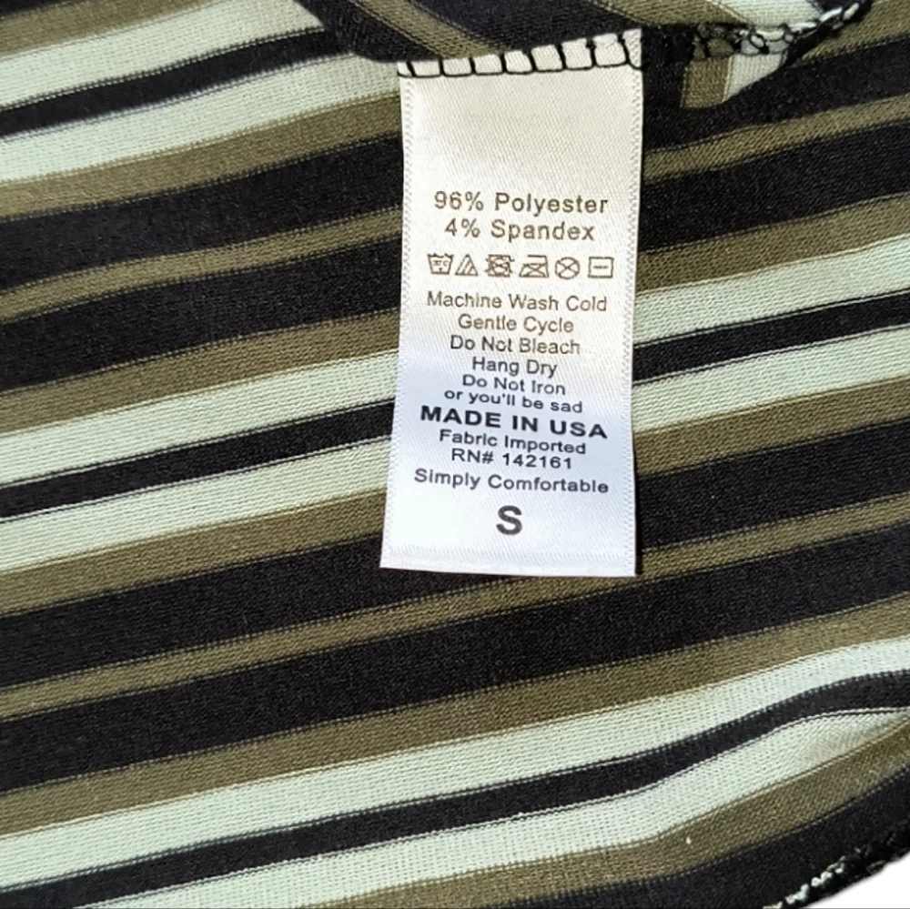 NWT LuLaRoe Lynnae Long Sleeve T Size S (Size 6-8)
